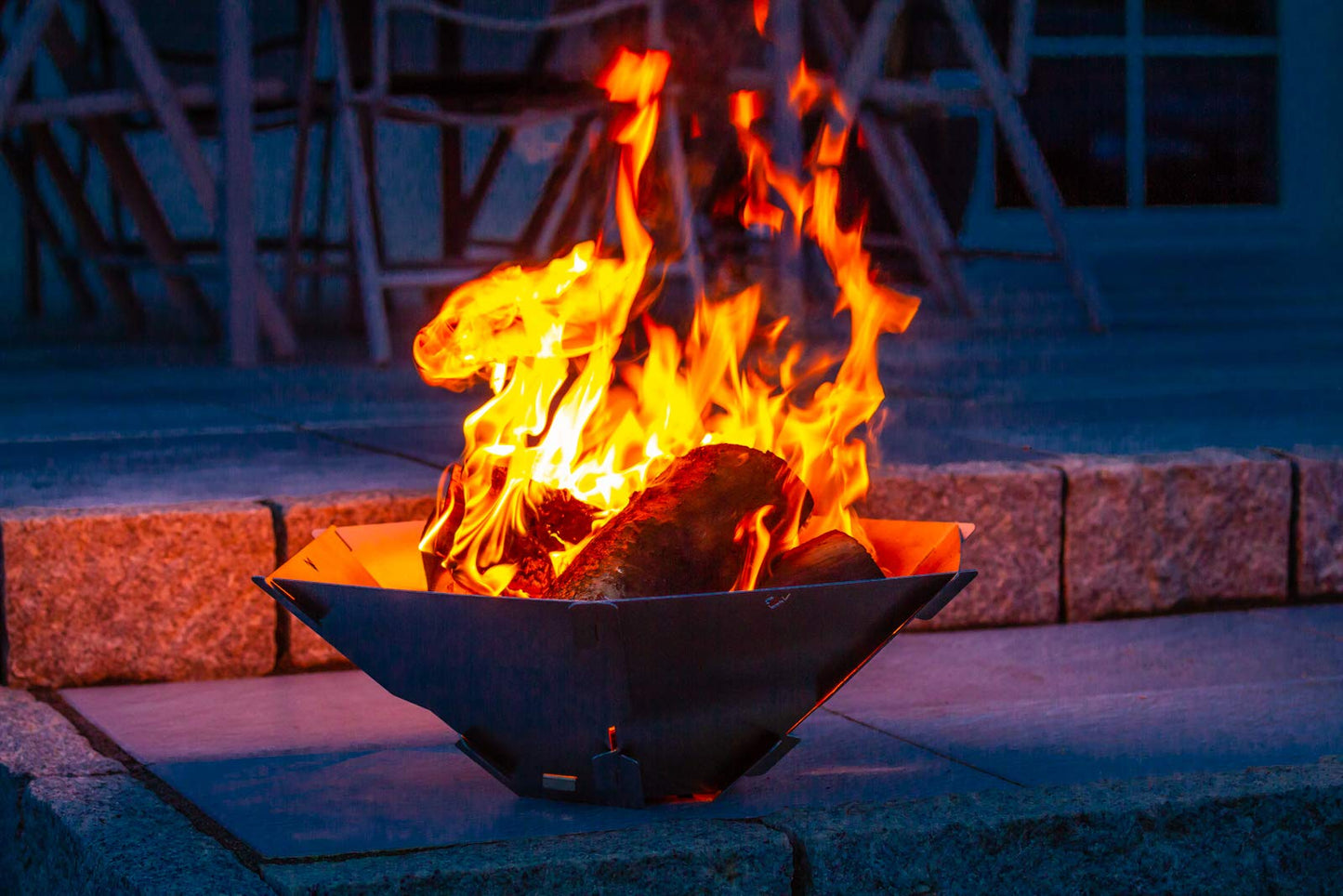 FENNEK Hexagon Stainless Steel Mobile Fire Pit
